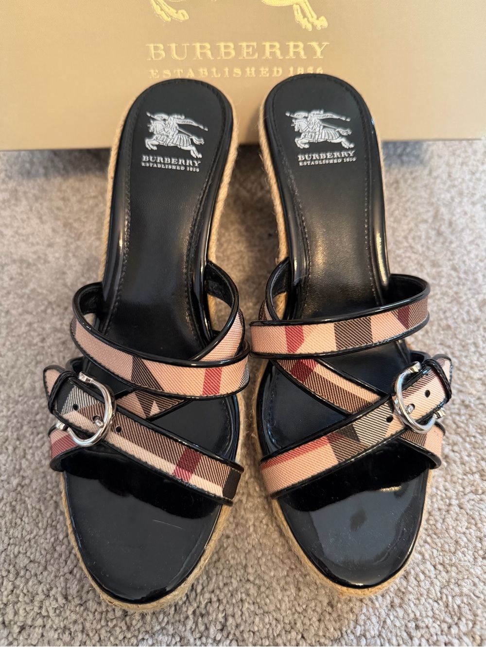 Burberry Black Patent & Vintage Check Wedge Sandals— size 39 - Picture 2 of 11